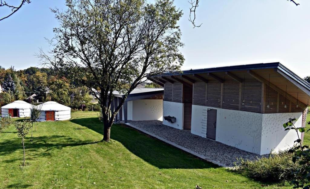 Hotel Bakonyi Sátorhelyek Zirc Esterno foto